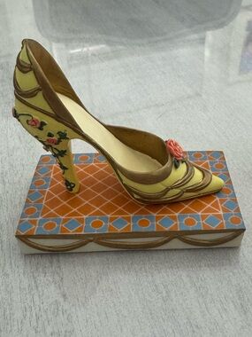 Disney Soles of Enchantment Collection 2008 Belle Beauty & the Beast Figure